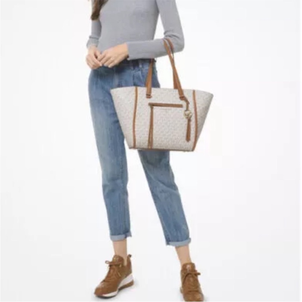 ‼️ Michael Kors Carine Medium Tote Bag NWT including DUST BAG! - Picture 2 of 11